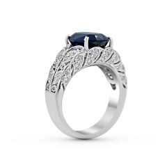 18k white gold oval cut sapphire diamond ring 