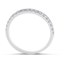 18 Karat White Gold Classic diamond wedding band