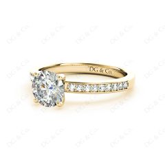 Round Cut Four Claws Diamond Engagement Ring with Pave Set Side Stones in 18K Yellow Gold